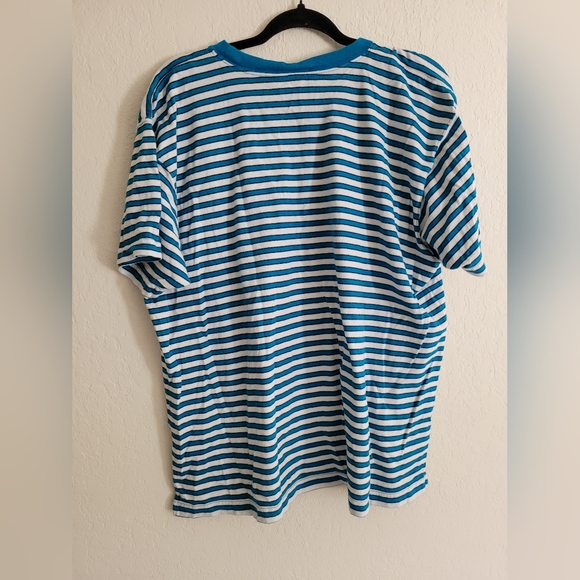 Perfect 90s vintage oversized striped teal and white tee with pocket | size 2 - Picture 2 of 5
